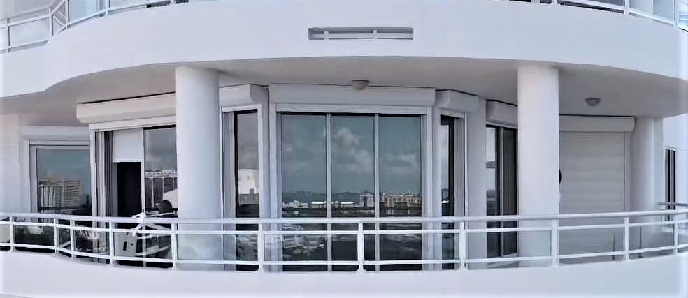 Sarasota Bay View Condo — Roll-Down Screens